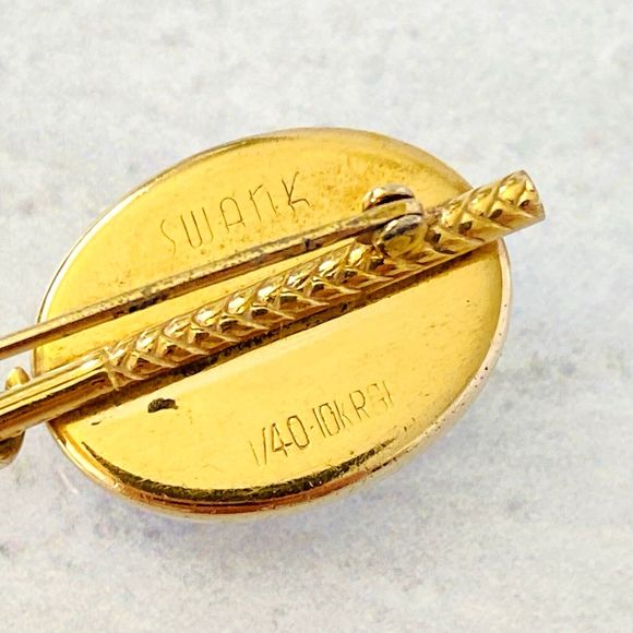 Vintage Faux Essex Crystal Horse Brooch Yellow Gold Filled Reverse Carved Painte - Picture 7 of 8